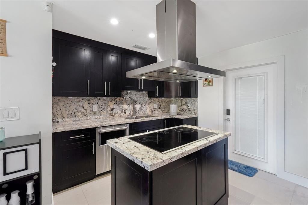 14000 Sw 20th St - Photo 4 of 50