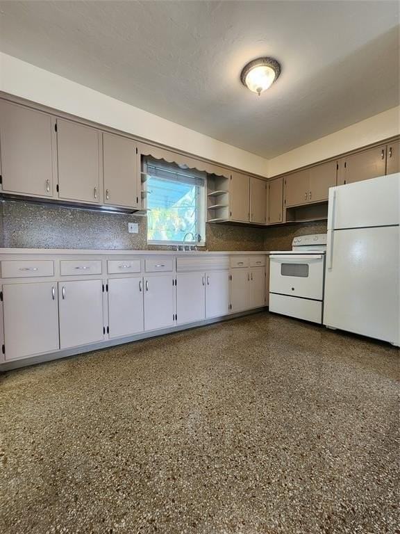 27072709 Ne 32nd St - Photo 2 of 28