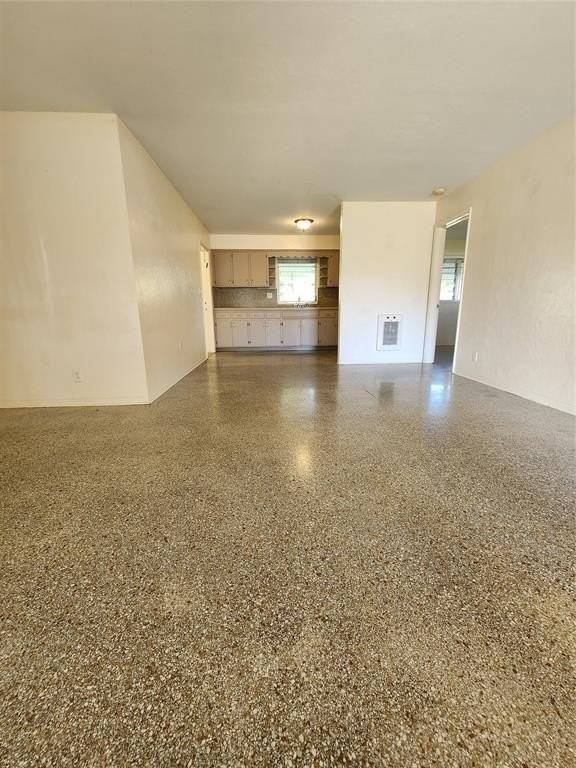 27072709 Ne 32nd St - Photo 6 of 28