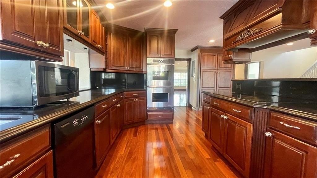 1757 Ne 21st St - Photo 3 of 37