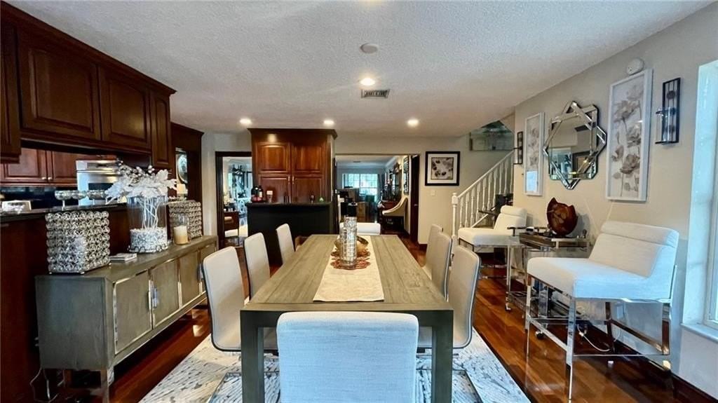 1757 Ne 21st St - Photo 5 of 37