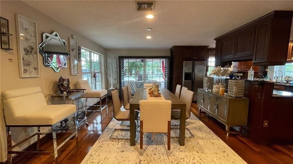 1757 Ne 21st St - Photo 6 of 37