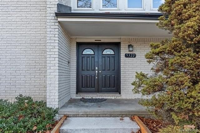 5322 Pond Bluff Dr - Photo 4 of 48