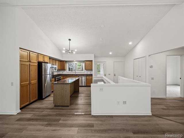 1888 Webster St - Photo 3 of 19