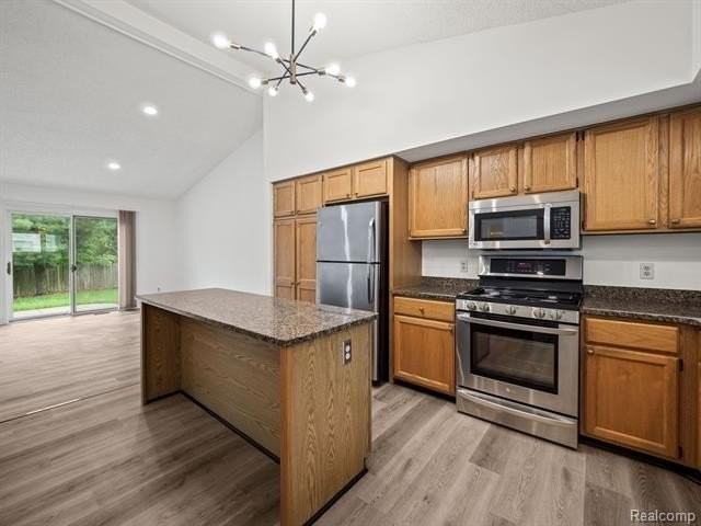 1888 Webster St - Photo 5 of 19