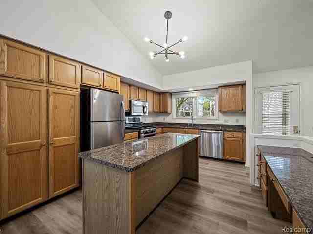 1888 Webster St - Photo 6 of 19