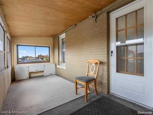 603 N Main St - Photo 6 of 25