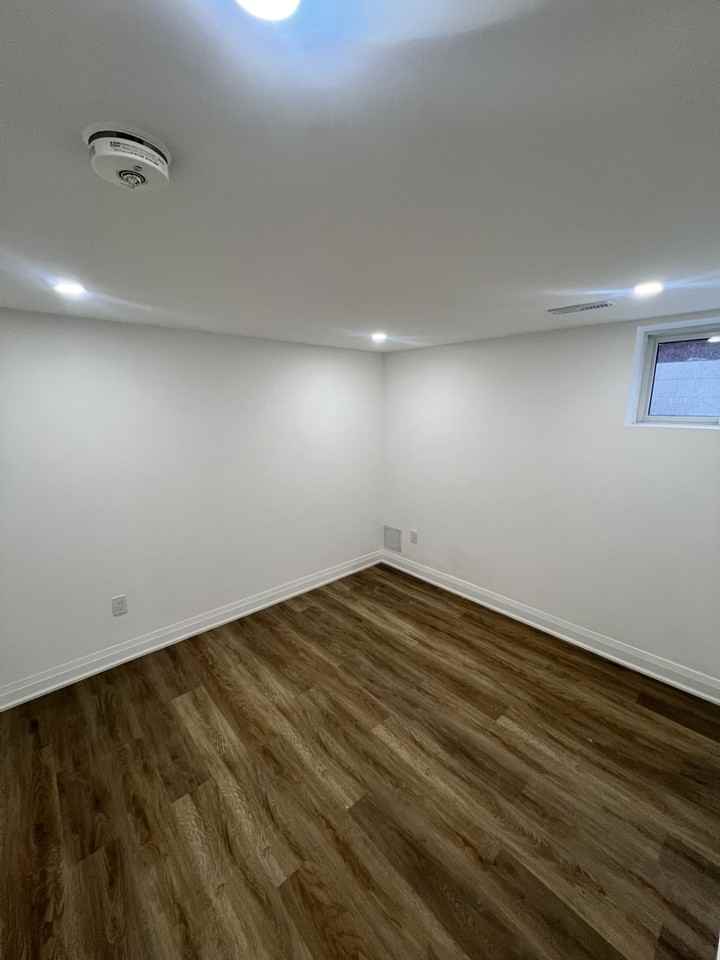 248 W 18th St - Photo 5 of 11