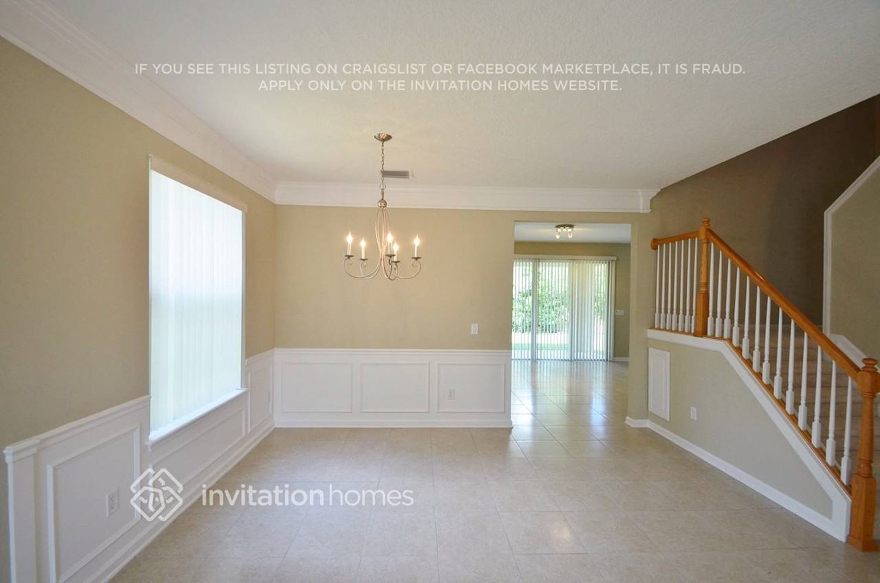 3943 Hillstead Ln - Photo 4 of 10