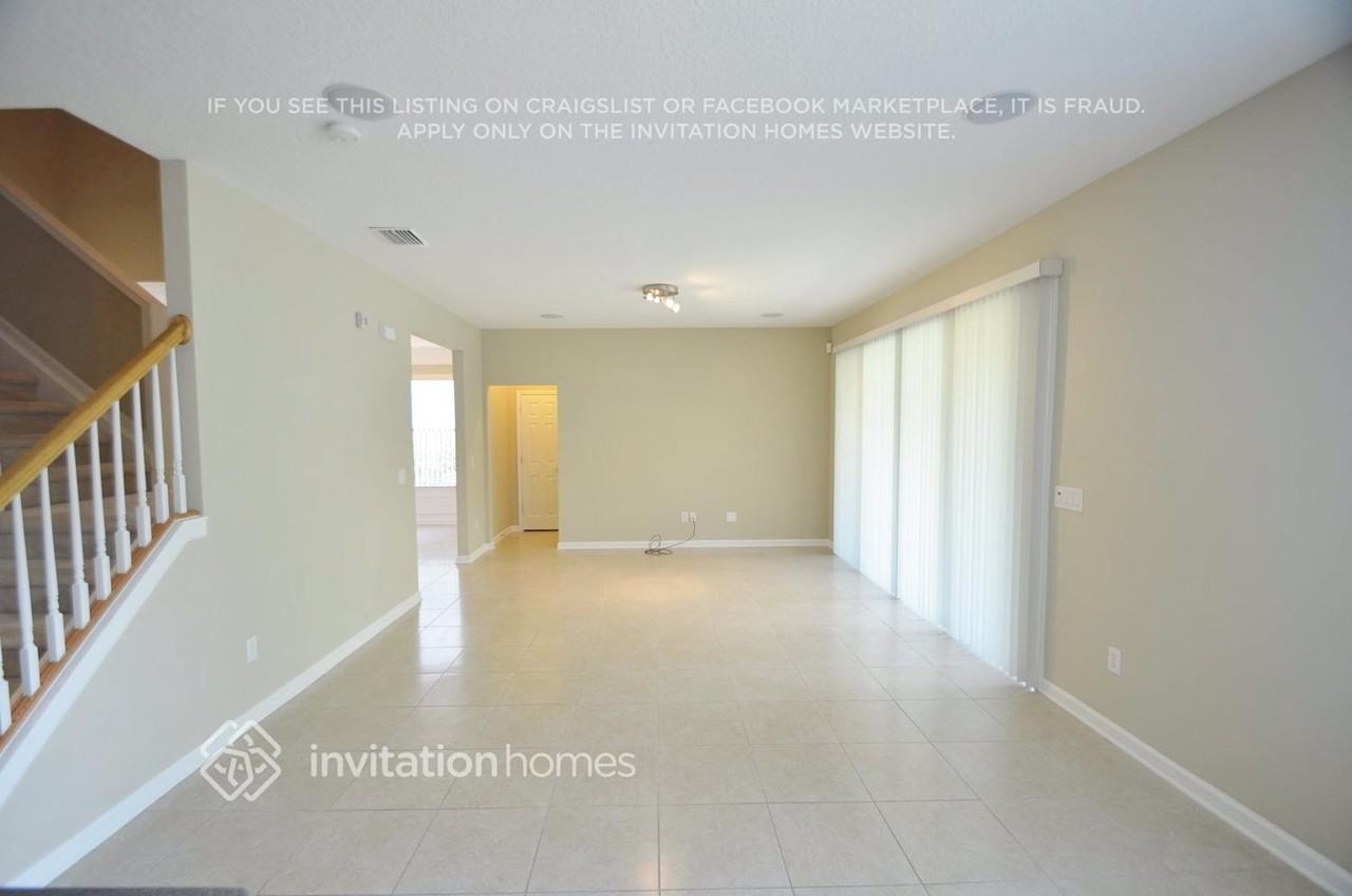 3943 Hillstead Ln - Photo 6 of 10