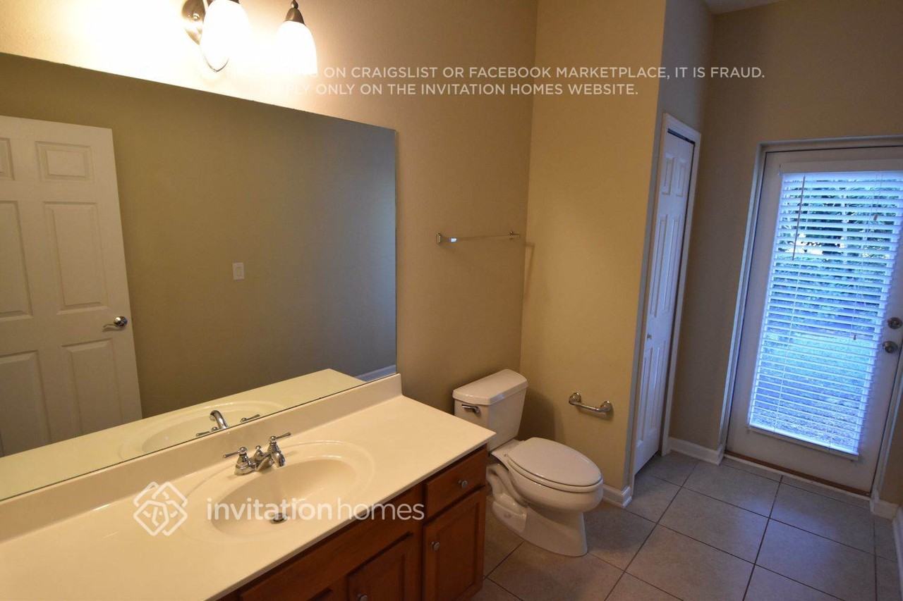 3943 Hillstead Ln - Photo 7 of 10