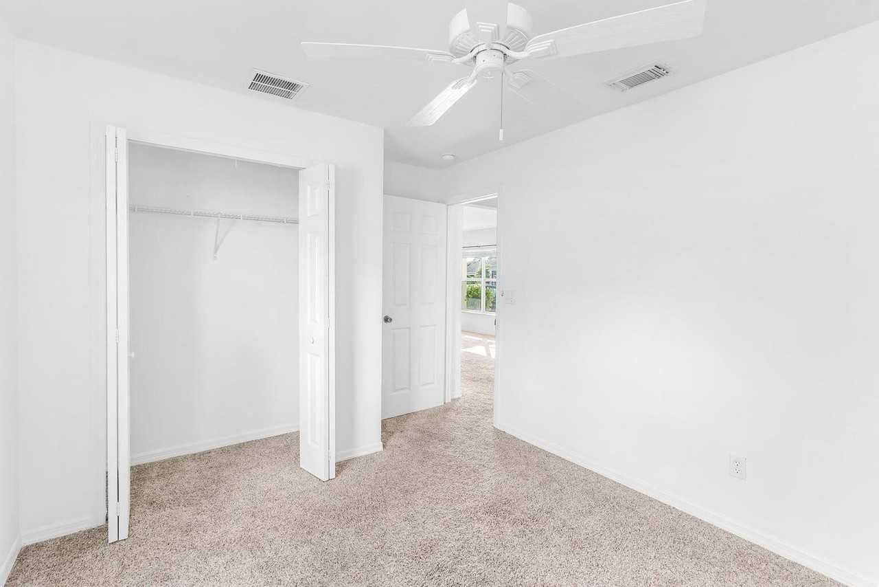 2131 Sw Janette Ave - Photo 4 of 8