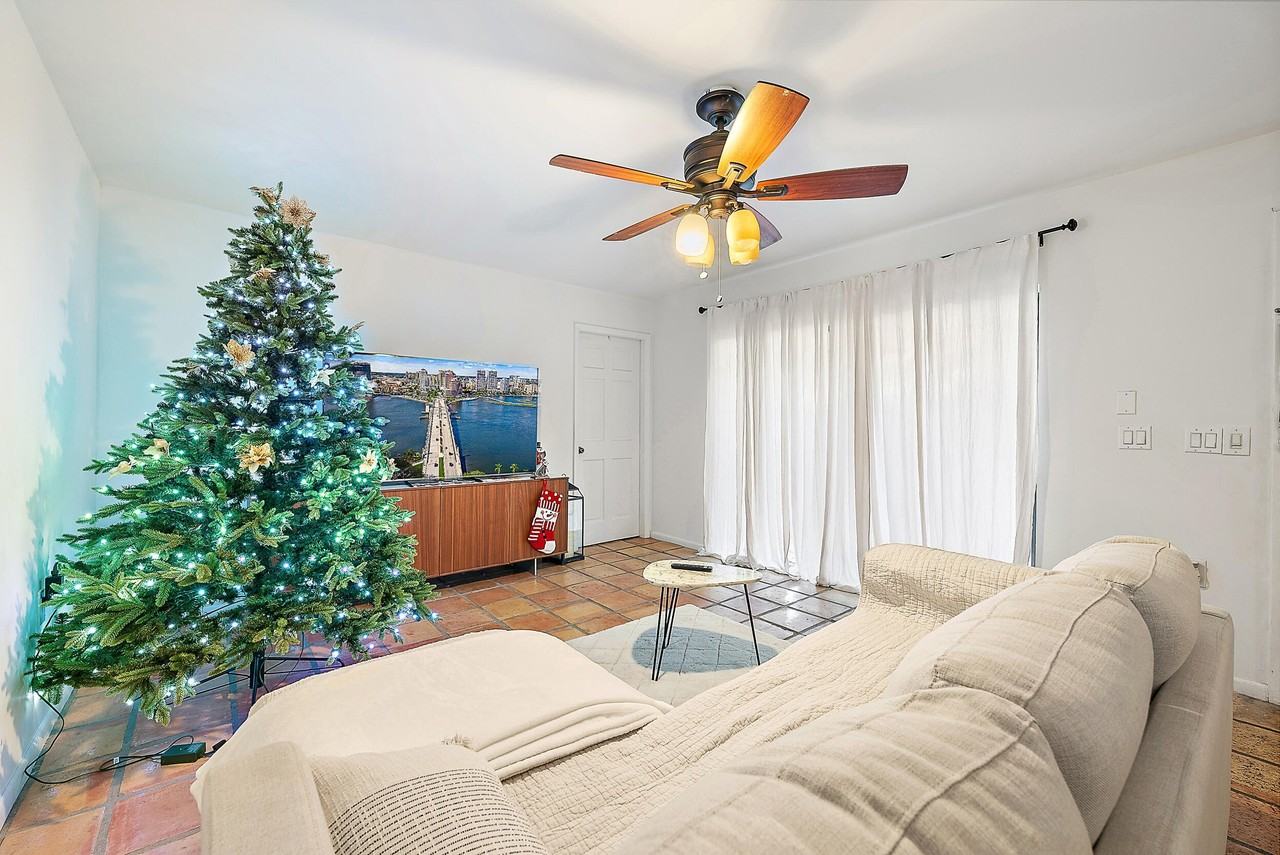 227 2nd Ter - Photo 4 of 12