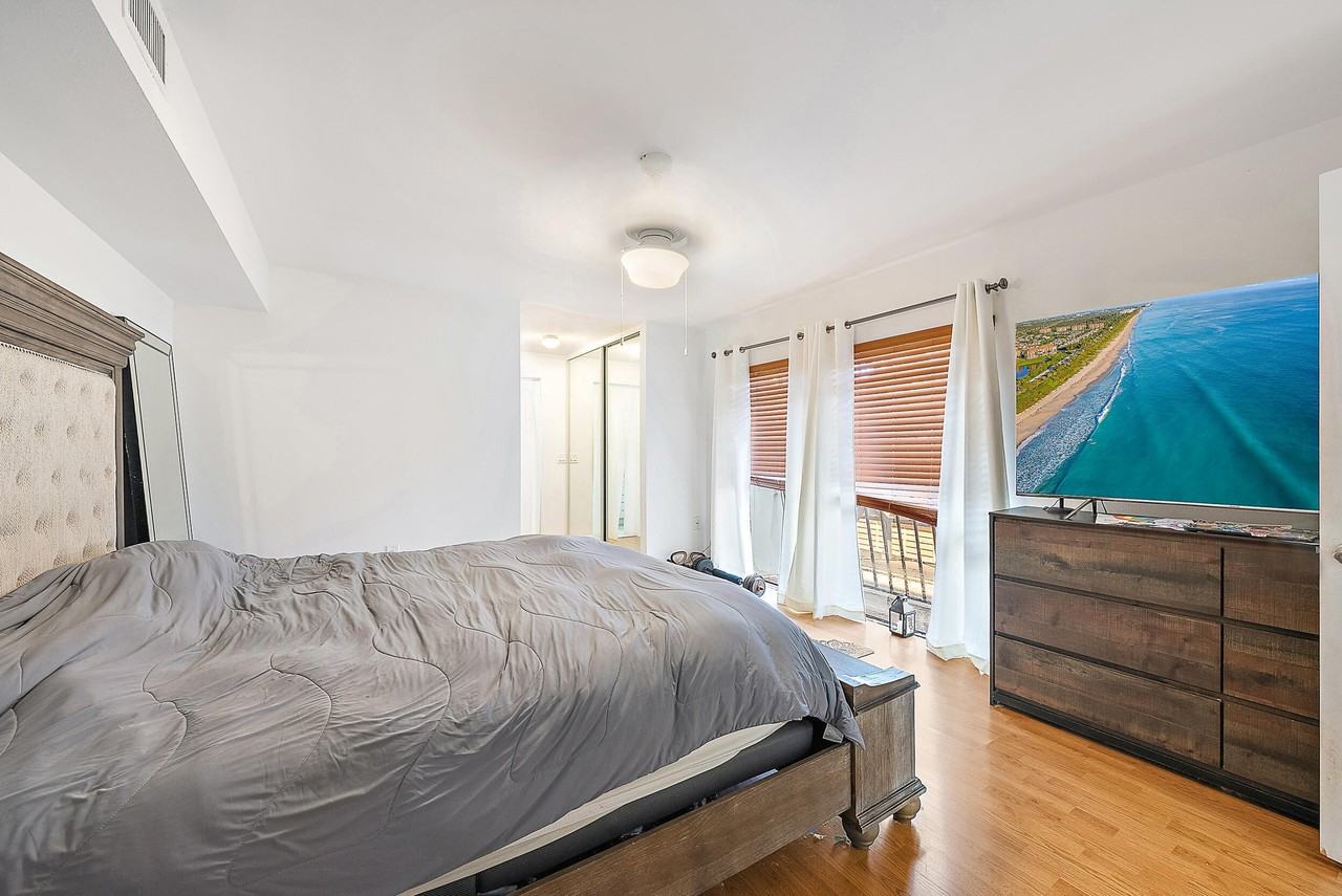 227 2nd Ter - Photo 7 of 12