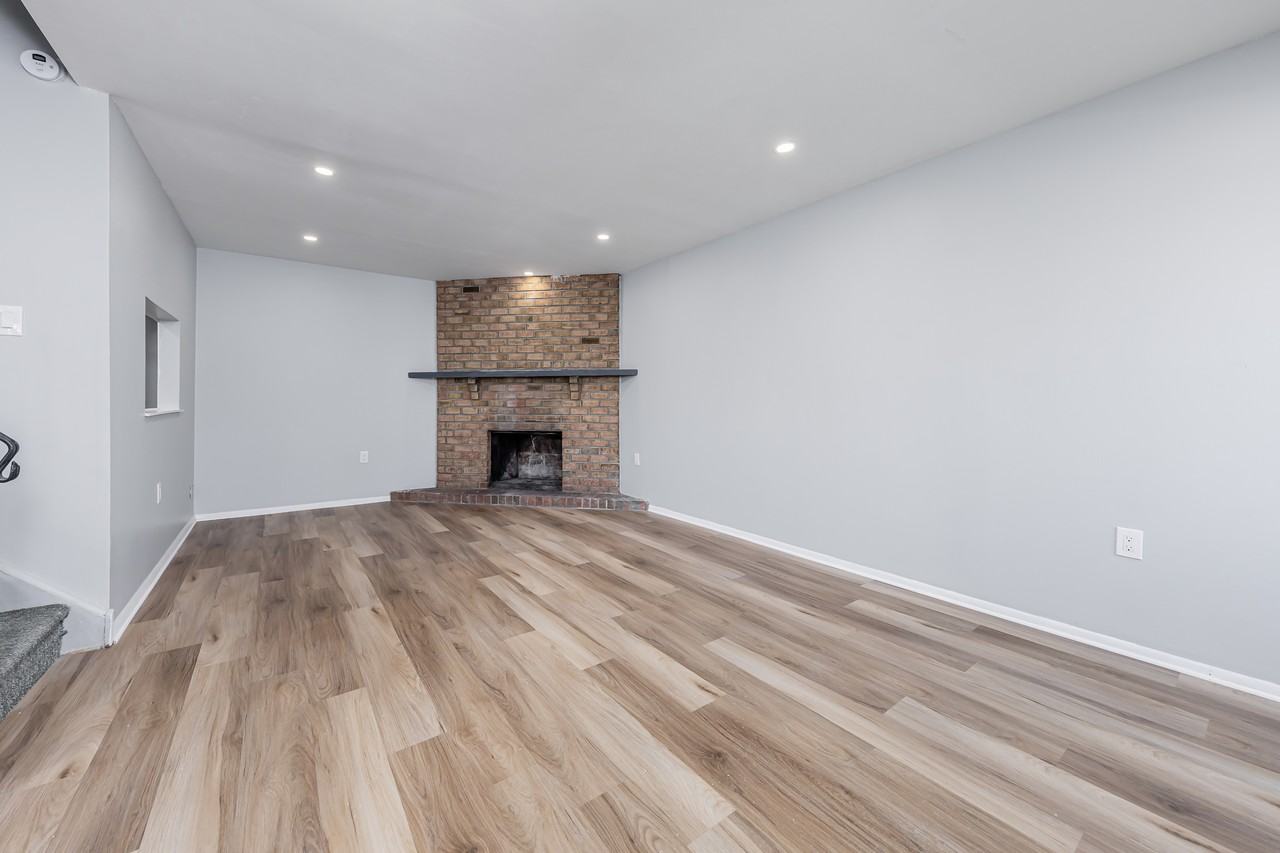 411 Timber Creek Rd #1 - Photo 4 of 16