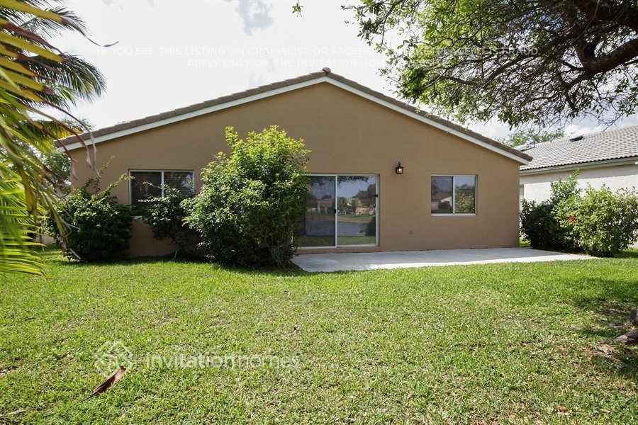 2473 Sw 106th Ave - Photo 4 of 6