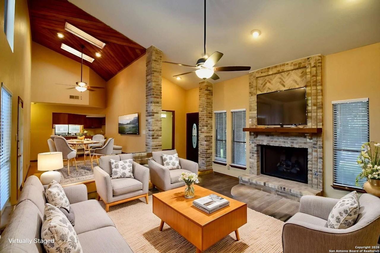 15203 Spring Water Cir - Photo 2 of 50