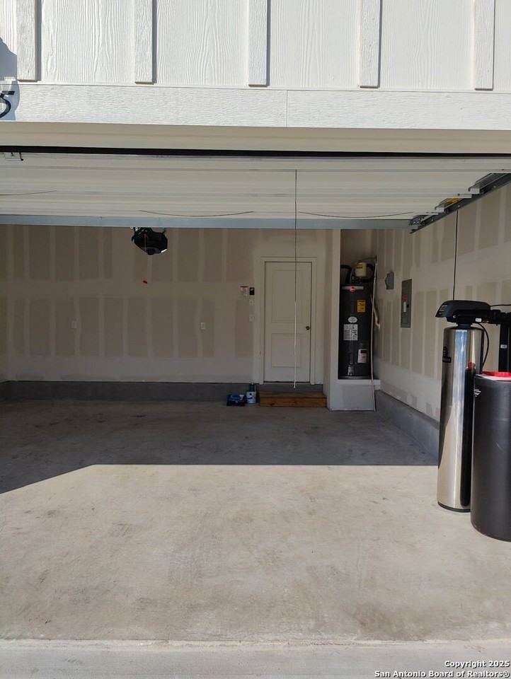 5475 Bluebell Mdw - Photo 4 of 33