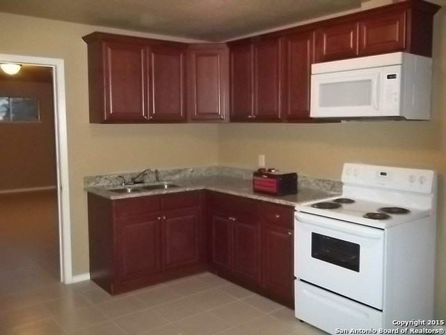 4251 Wild Oak Dr - Photo 3 of 12