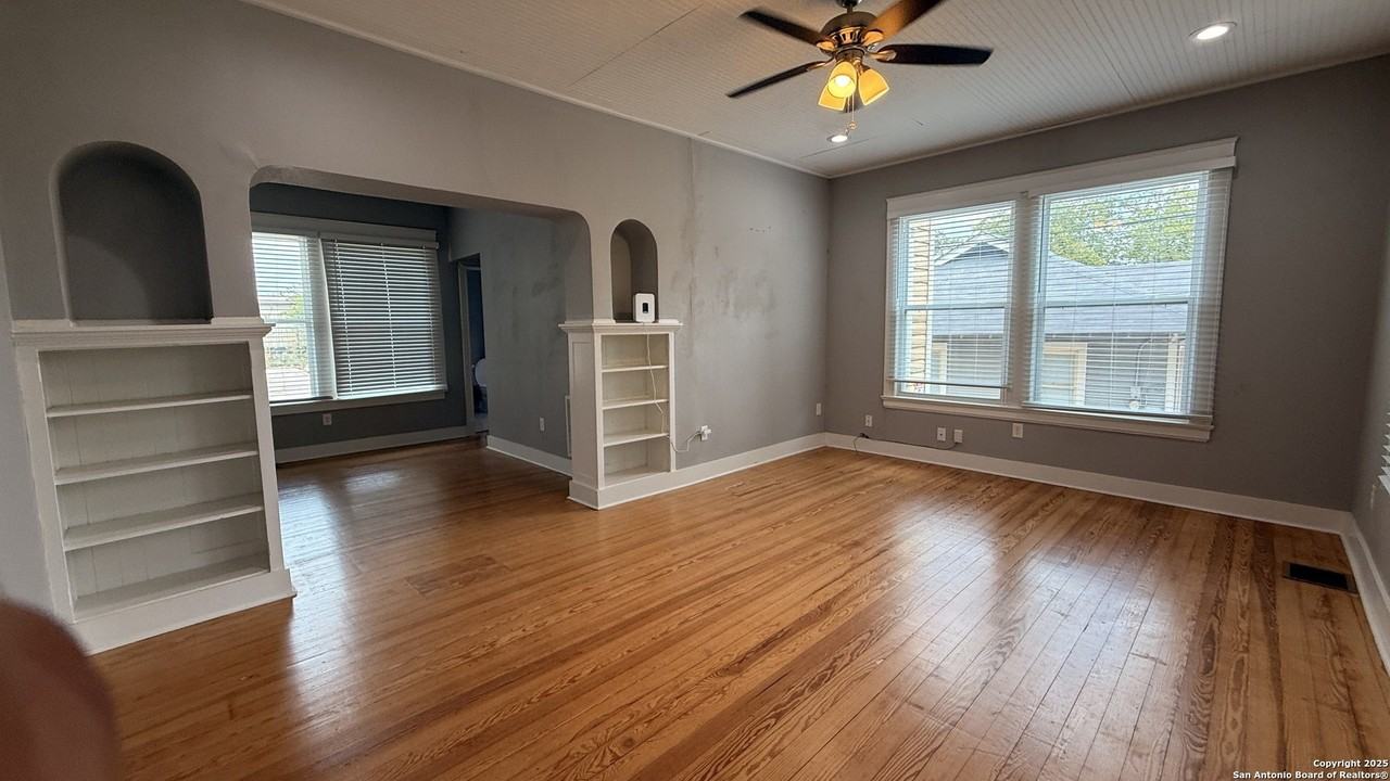 107 Willim St Apt 4 #4 - Photo 4 of 8