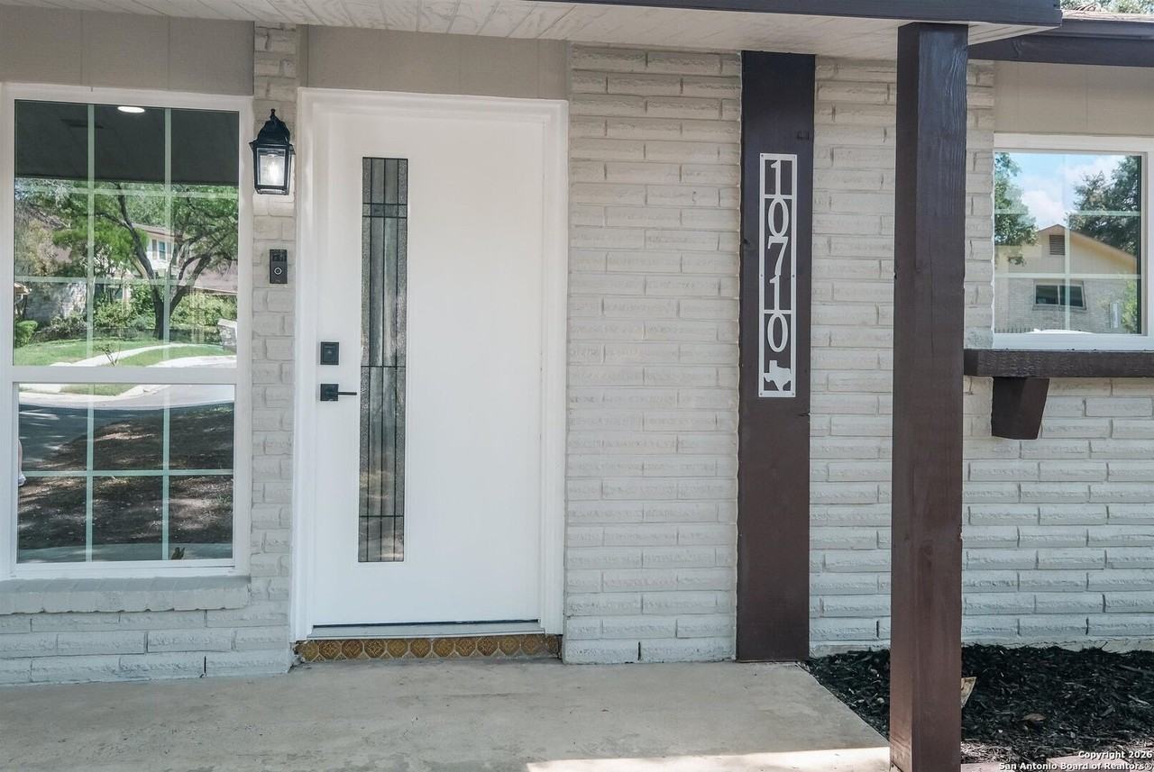 10710 Tioga Dr - Photo 3 of 14