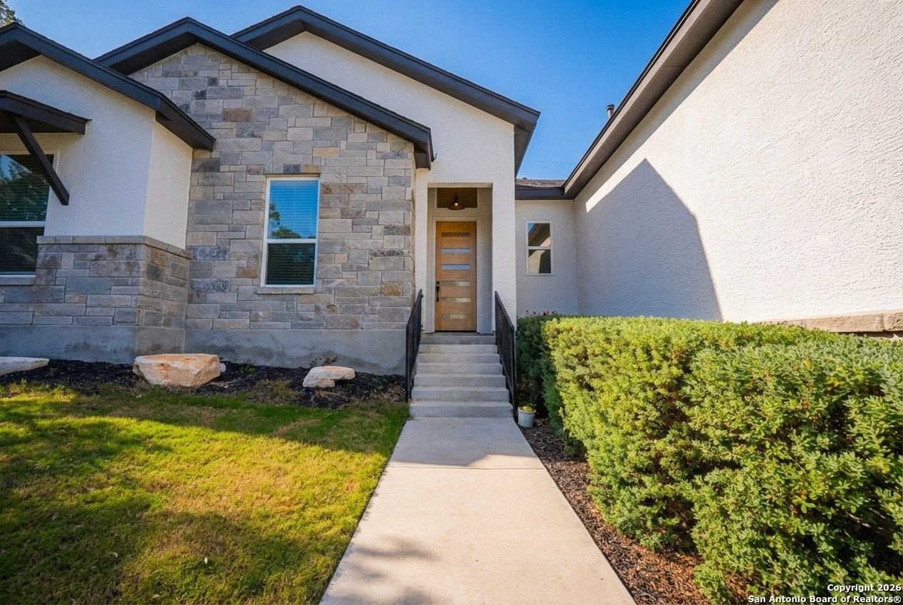 29203 Cheyenne Rdg - Photo 2 of 41