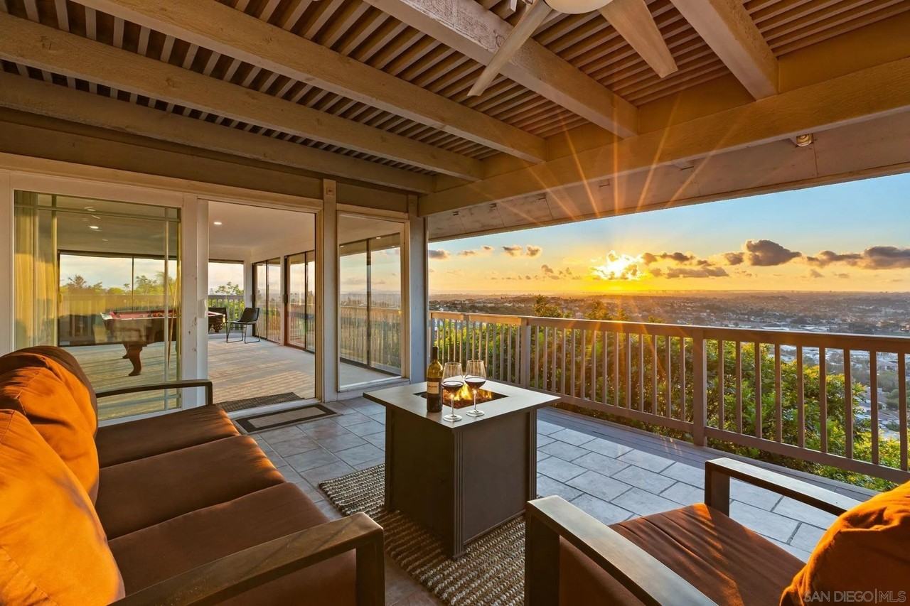 4260 Eastridge Dr - Photo 2 of 49