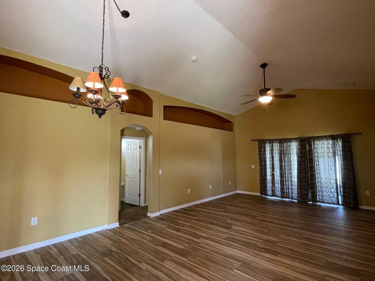 1897 Gould Ave Sw - Photo 7 of 40