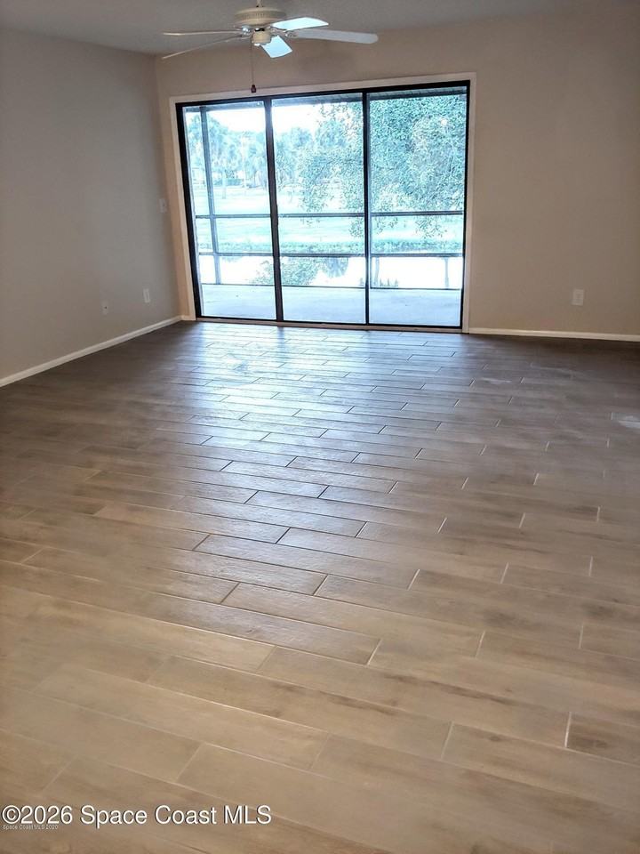 2145 Golf Isle Dr Apt 1221 #1221 - Photo 6 of 20