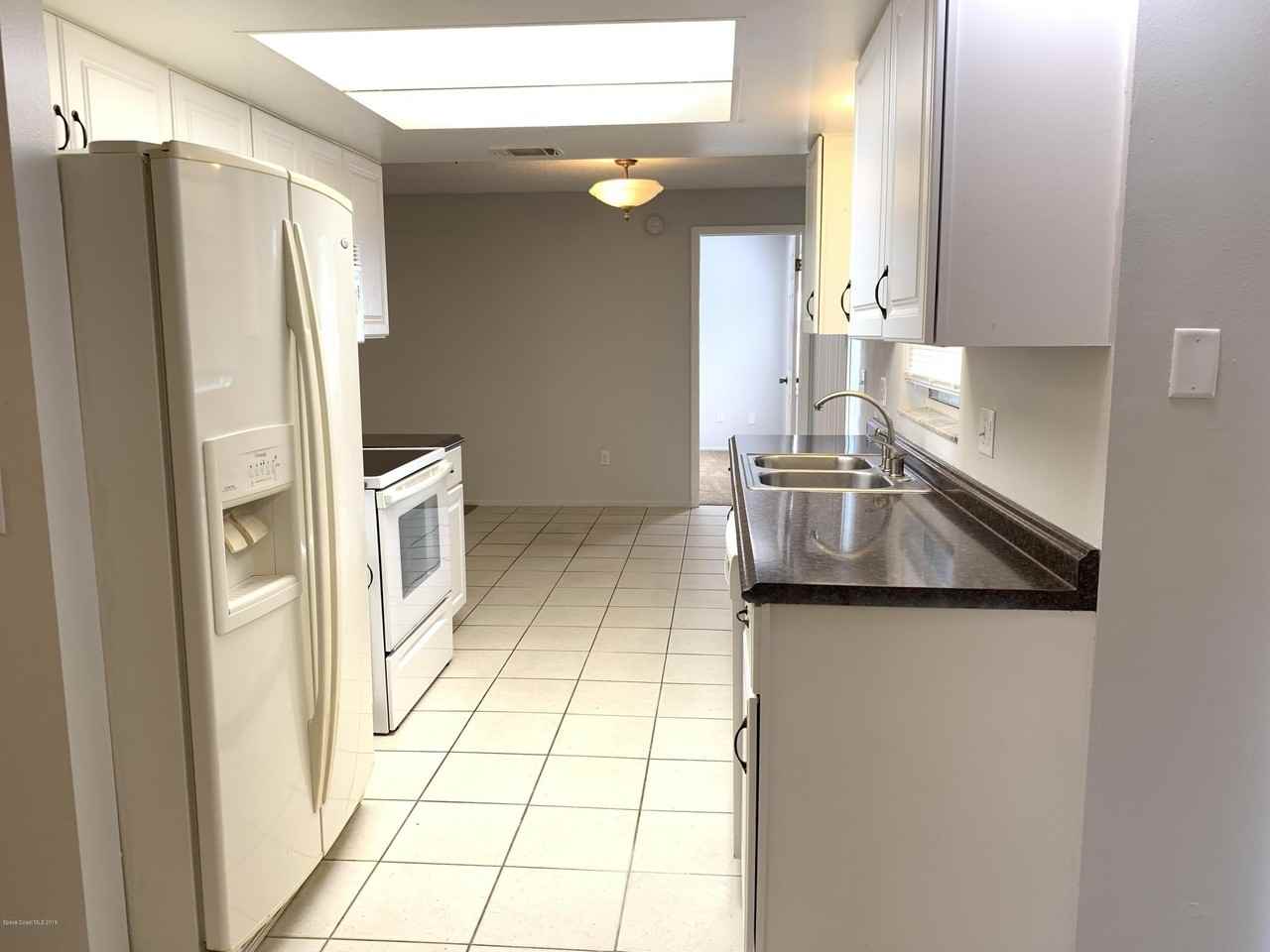 609 Croton Rd - Photo 3 of 13