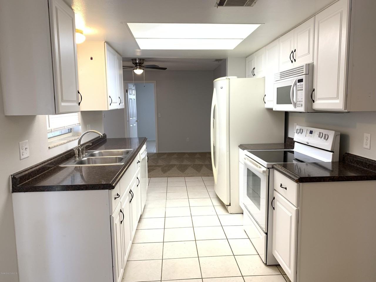 609 Croton Rd - Photo 4 of 13