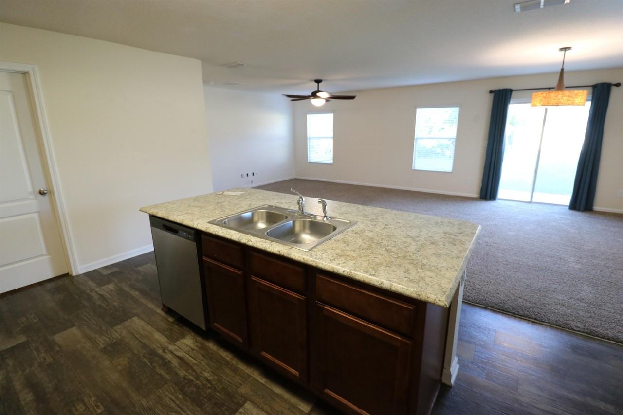 32 Green Palm Ct - Photo 5 of 21