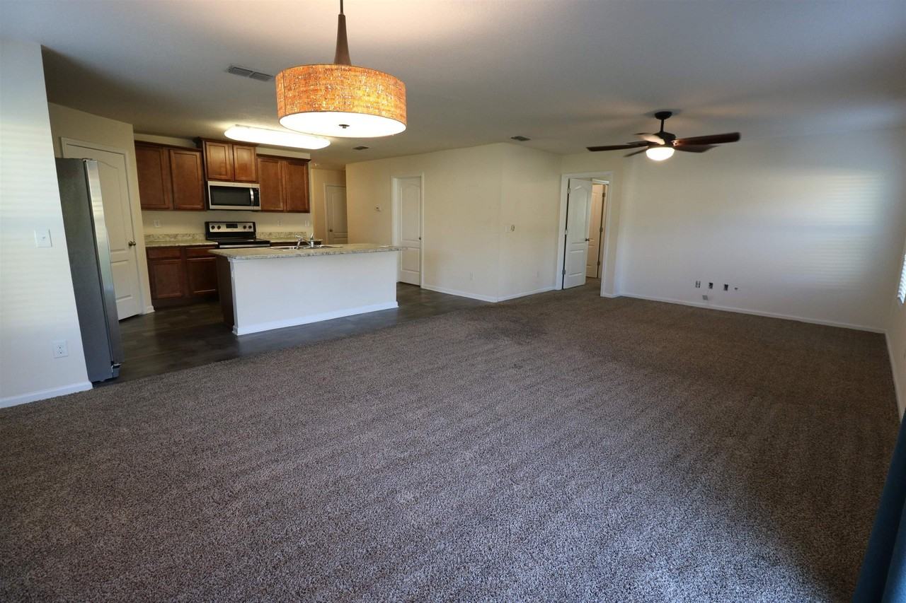 32 Green Palm Ct - Photo 6 of 21