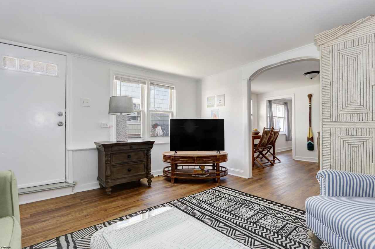 10 S Troy Ave - Photo 2 of 15