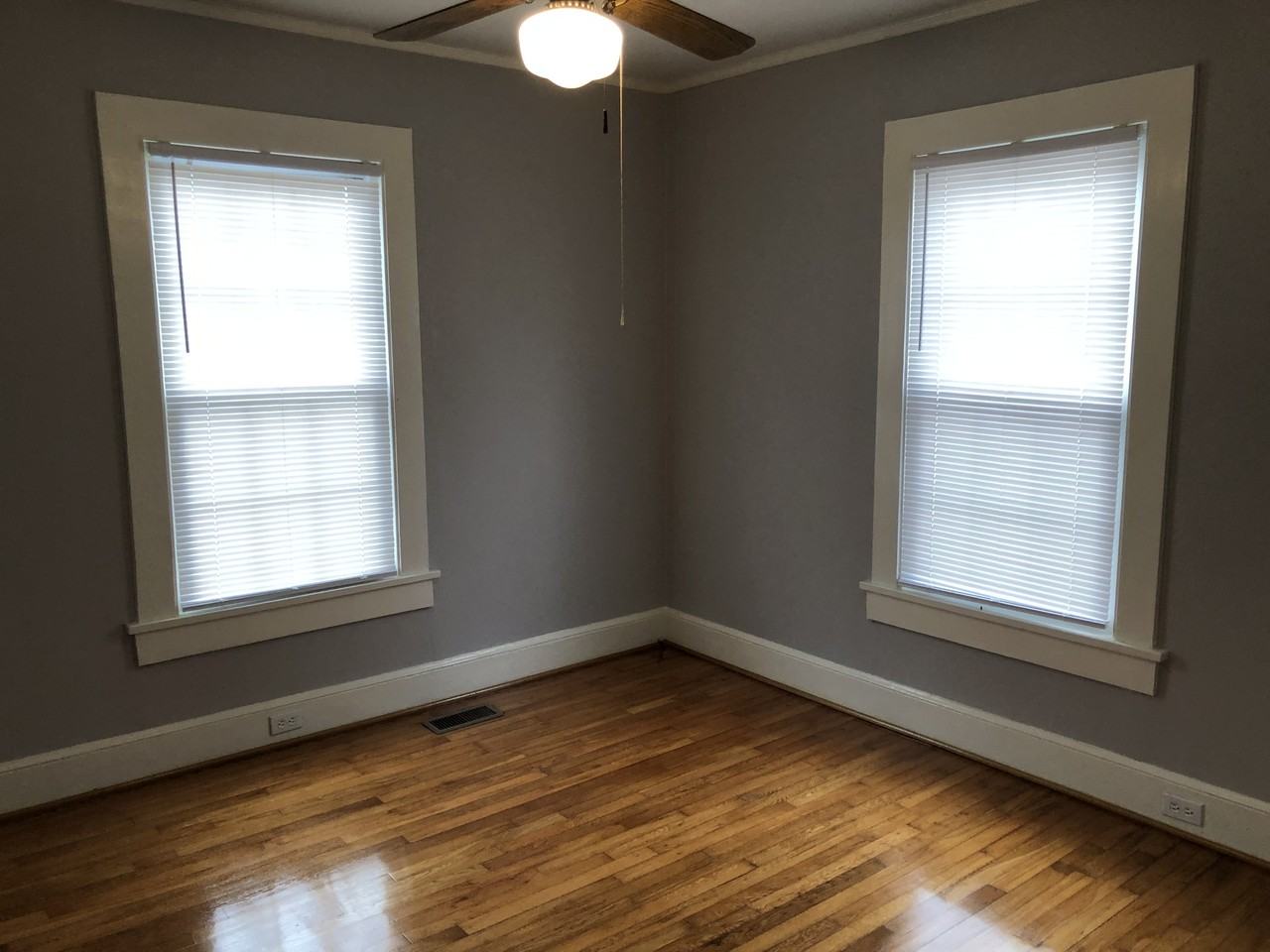 542 E Black St #1 - Photo 6 of 8