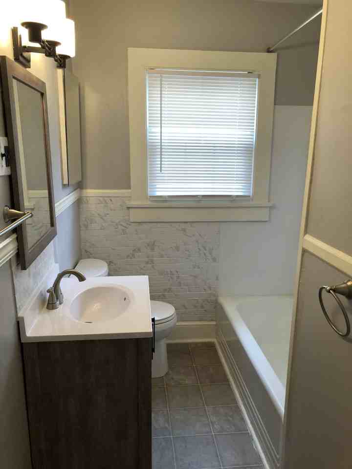 542 E Black St #1 - Photo 7 of 8