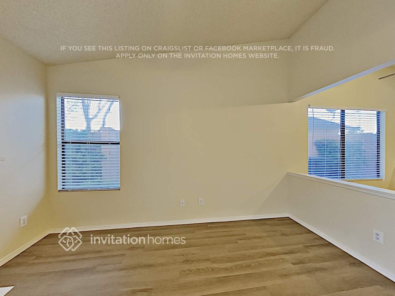 9133 W Banff Ln - Photo 3 of 13