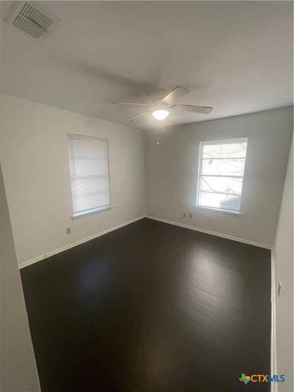 1605 Bexar Ave - Photo 4 of 12