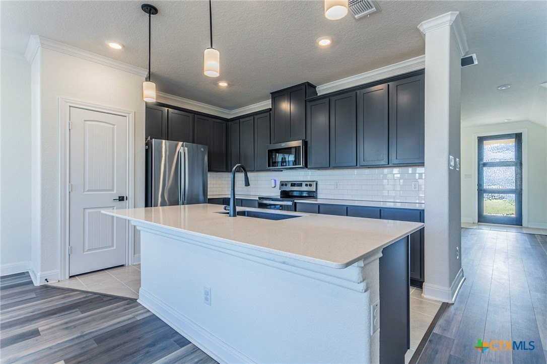 1304 Long Creek Ln - Photo 5 of 40