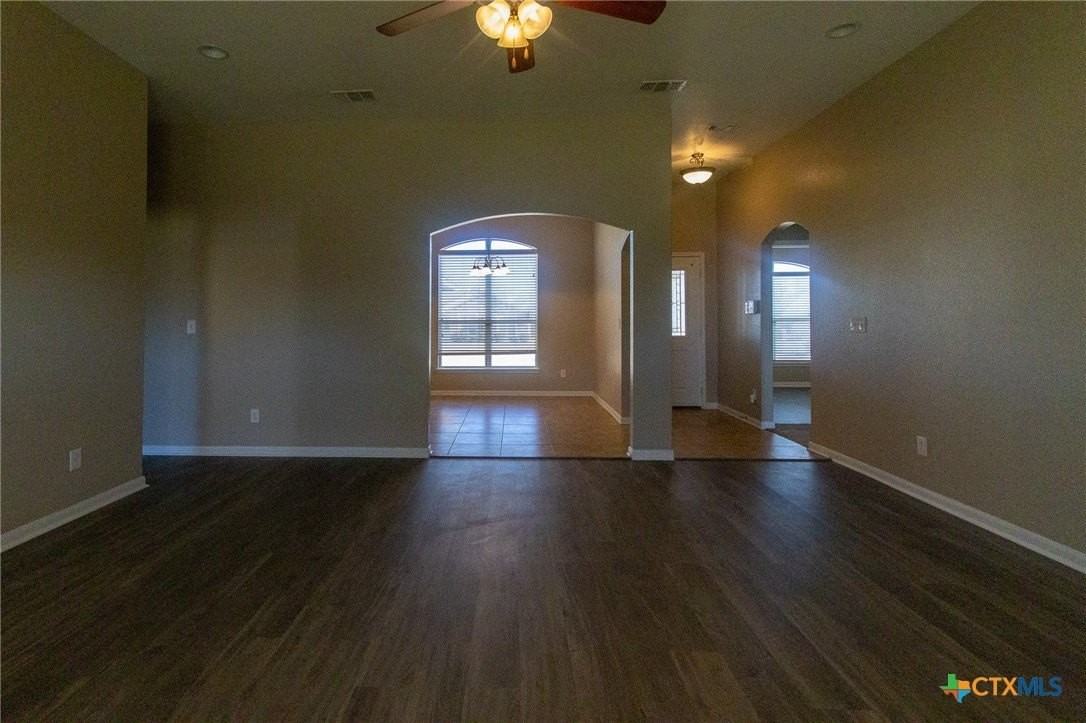 217 Pointer St - Photo 7 of 29