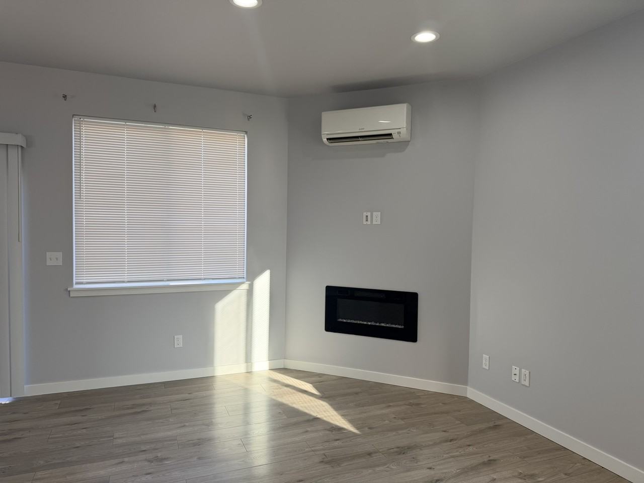 211 123rd Street South - Photo 4 of 23