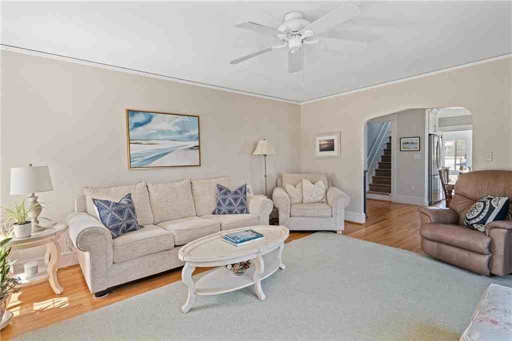 94 Ruggles Ave - Photo 4 of 21