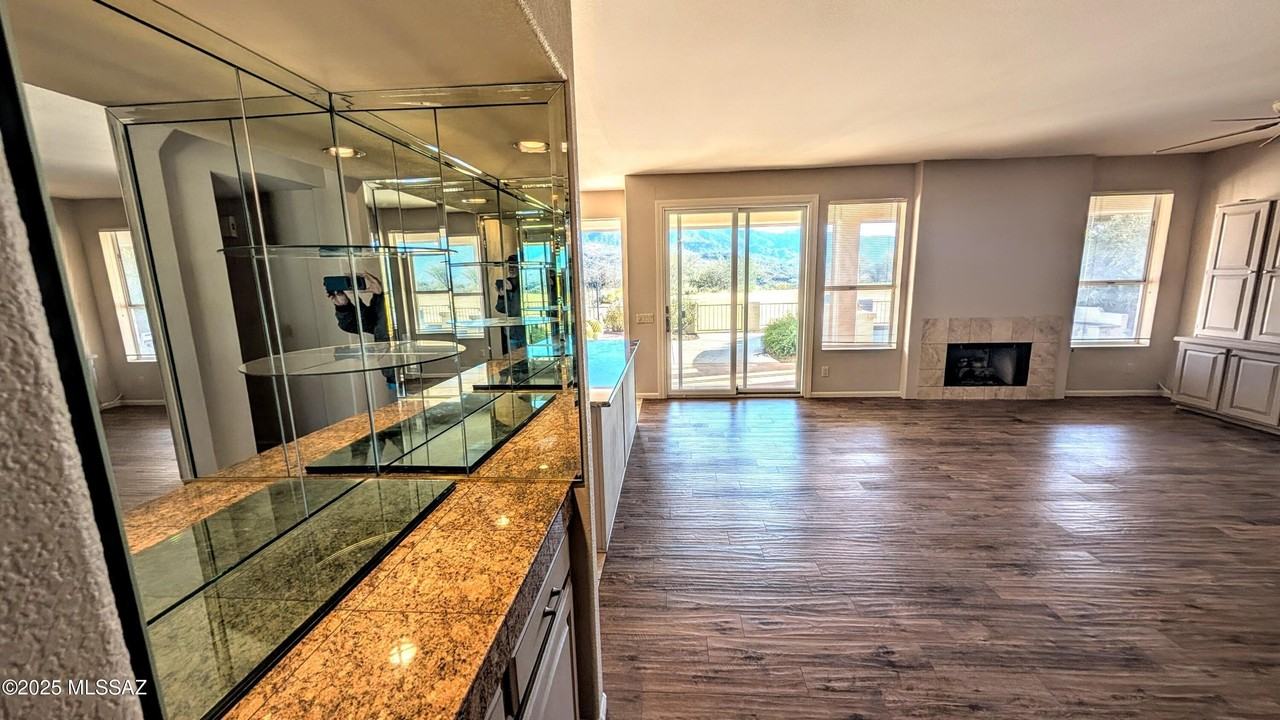 65265 E Canyon Dr - Photo 6 of 22