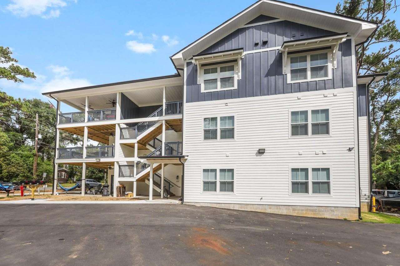 1720 Airport Dr Unit 101 #101 - Photo 4 of 38