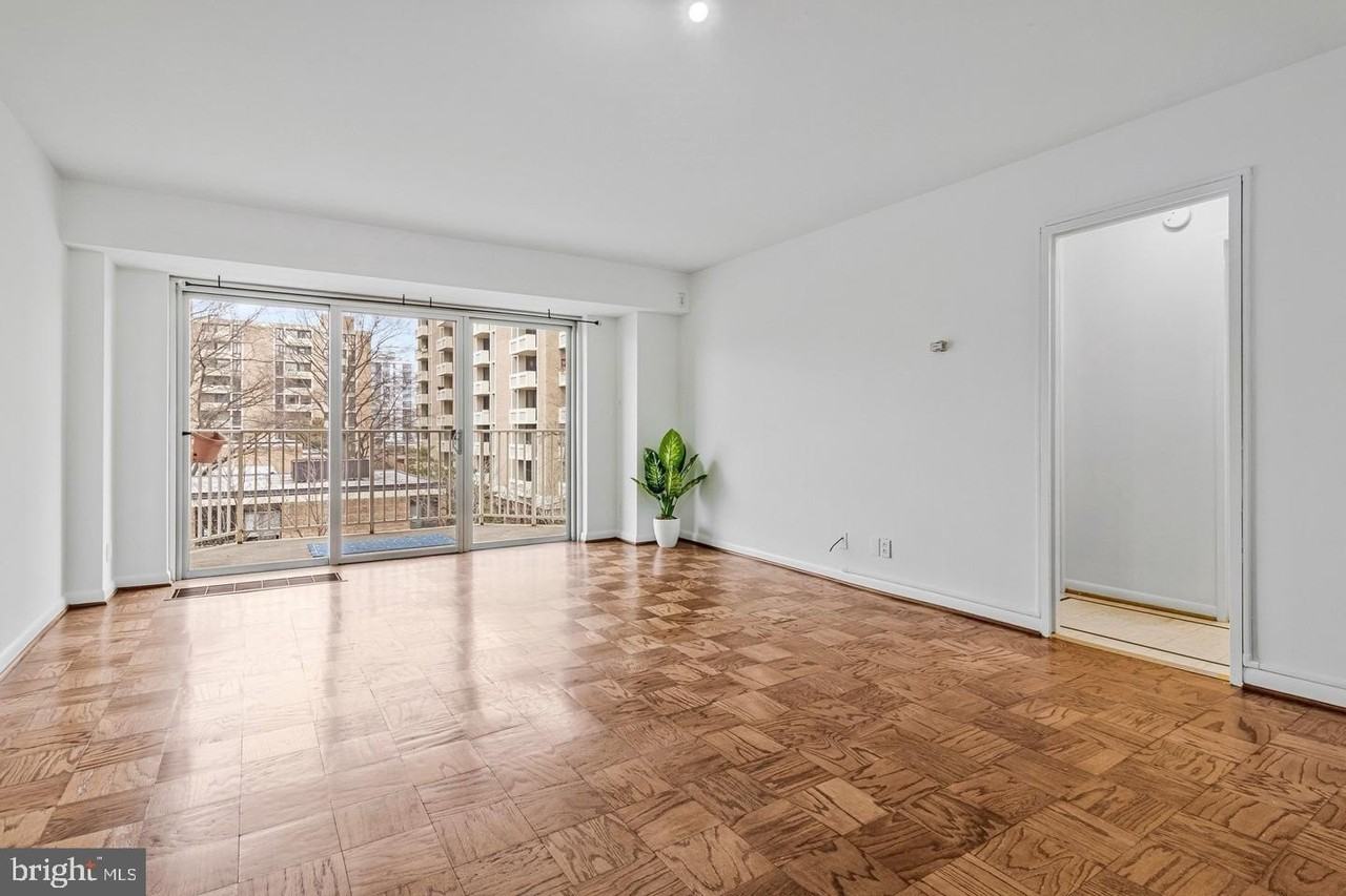 560 N St Sw Apt N409 #N409 - Photo 2 of 30