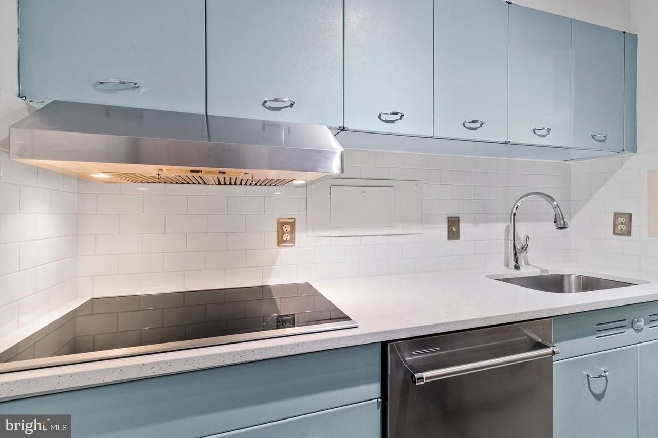 560 N St Sw Apt N409 #N409 - Photo 7 of 30