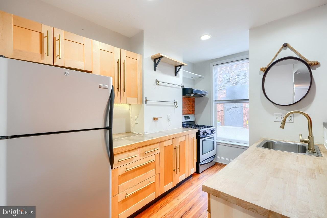 2141 Cambridge St - Photo 4 of 29