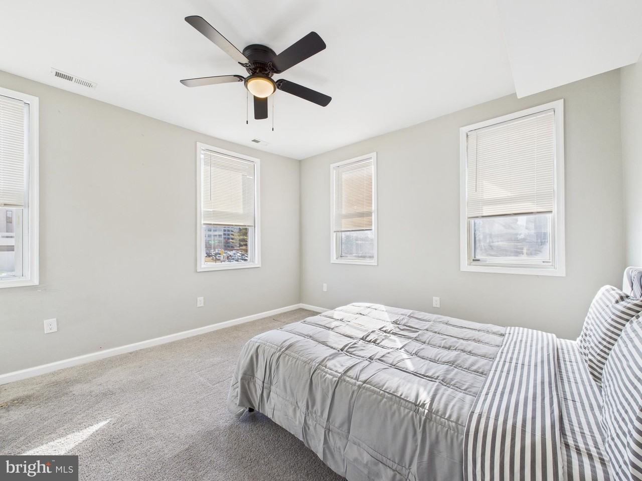 300 W Chesapeake Ave Apt 4 #4 - Photo 6 of 13