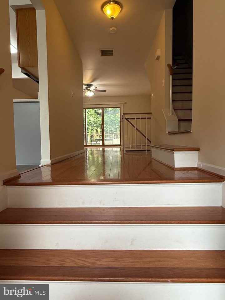 18272 Rolling Meadow Way - Photo 5 of 21