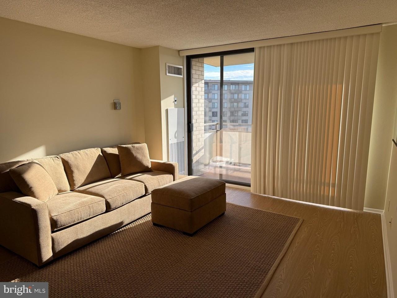 5225 Pooks Hill Rd Apt 1607n #1607N - Photo 2 of 50